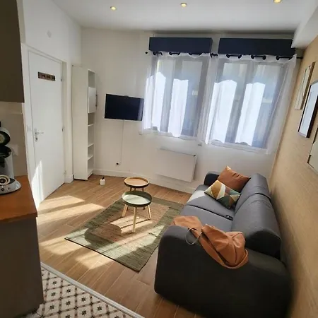 Forest - Ground Floor - Center - Train Station 5 Minutes Away * Charleville-Mézières