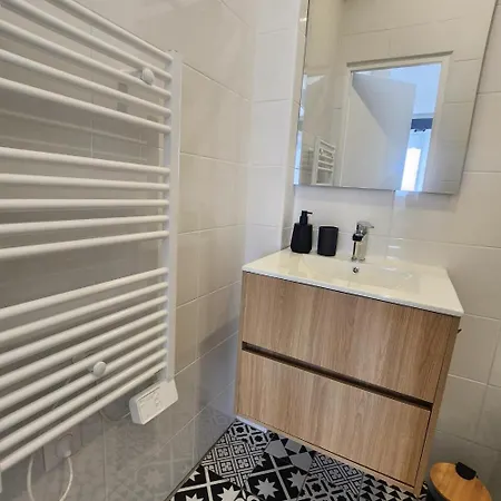 Forest - Train Station 5 Minutes Away - Center - Apartman Charleville-Mézières