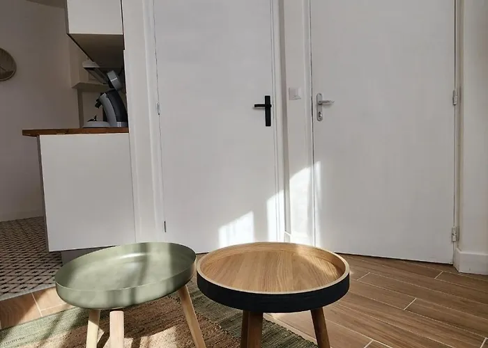 Forest - Train Station 5 Minutes Away - Center - Apartment *