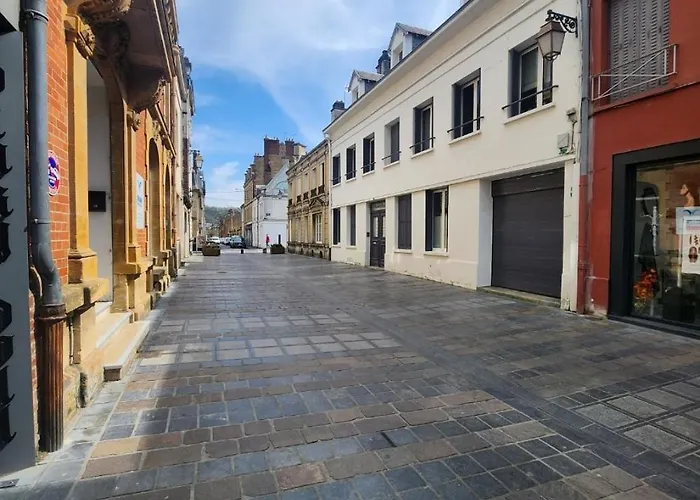 Forest - Train Station 5 Minutes Away - Center - Apartment